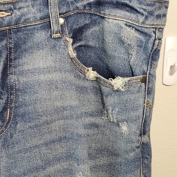 TORRID high rise straight distressed jeans plus - Picture 7 of 10